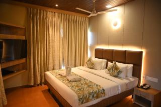 Hotel Shoolin Grand - 5