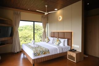 Hotel Shoolin Grand - 4