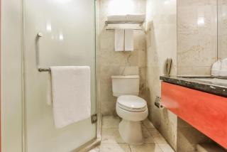 Moon Crescent Hotel (Chengdu West Steition Culture Palace Metro Stetion Branch) - 4