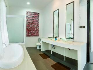 Lucerne Villa Resort - 1