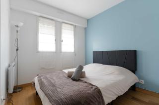 3 bedroom apartment with garden and swimming pool - 5