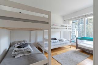 3 bedroom apartment with garden and swimming pool - 3