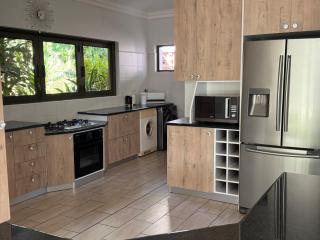 ZimbAli Cosy Camwood - 9