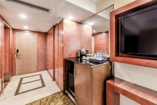 Moon Crescent Hotel (Chengdu West Steition Culture Palace Metro Stetion Branch) - 1