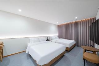 H Avenue Hotel Jeonju Terminal - 7