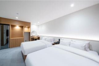 H Avenue Hotel Jeonju Terminal - 5