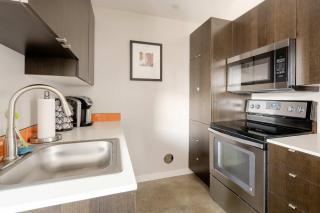 Stay Portland - Hip Area - Dining & Shops Nearby - 2BR - Sleeps 4 - 3
