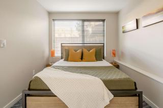 Stay Portland - Hip Area - Dining & Shops Nearby - 2BR - Sleeps 4 - 2