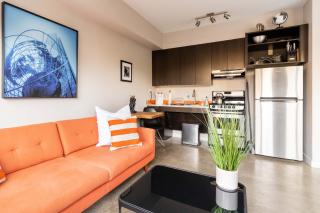 Stay Portland - Bright Studio Apartment - Food Carts & Local Shops - 8