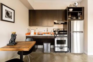 Stay Portland - Bright Studio Apartment - Food Carts & Local Shops - 5