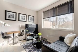 Stay Portland - Sunny Studio - New Build - AC - Fast WiFi - 7