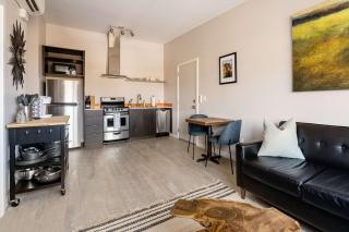 Stay Portland - Modern 1BR - Walk to Dining & Bars - Fast WiFi & AC - 3