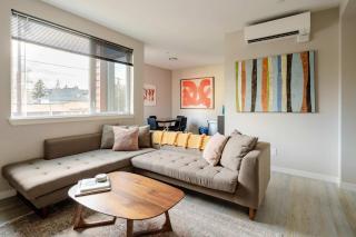 Stay Portland - The Mid-Century Cabin in Portland - Thrift & Eat - 0