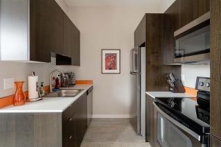 Stay Portland - Retro Modern 2-Bedroom with 90 WalkScore - 3