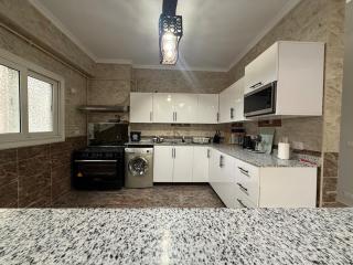 Lux Spacious Apt with Jacuzzi - 6