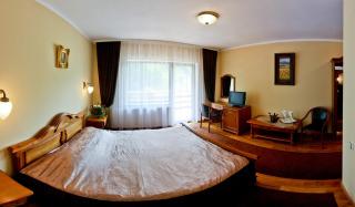 Pension Curmatura Stezii - Răşinari - 9