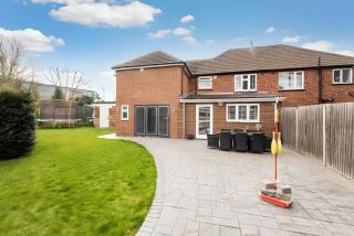Rainfall Shower PoolSnooker x 4 Cars - 0