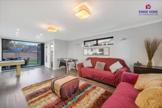 Rainfall Shower PoolSnooker x 4 Cars - 1