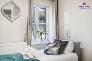 Family & Work stays w 2x Ensuite & Prv Parking 1 - 3