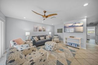 Catching Waves - Ready for Guests January 2025 - 8