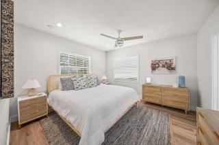 A Wave From It All - New Luxury Renovated Home Heated Pool Cabana Hammock Walk to Beach - 6
