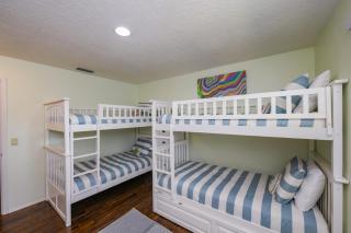 AMI Peppertree Paradise - Cozy Updated Home wHeated Pool on North End of Island 2 Houses to Beach - 5