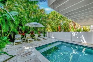 AMI Peppertree Paradise - Cozy Updated Home wHeated Pool on North End of Island 2 Houses to Beach - 4