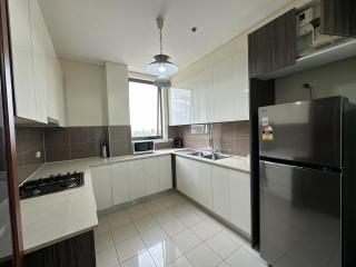 Cozy 2-Bedroom Apt 6 minutes to Paramatta Train - 1