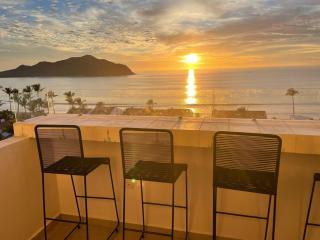 Entire penthouse with sea view in Zona Dorada - 3 bedrooms - 7