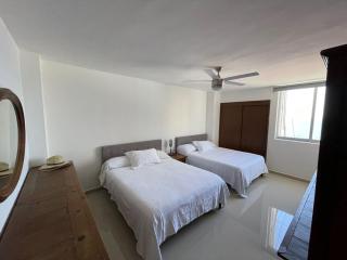 Entire penthouse with sea view in Zona Dorada - 3 bedrooms - 5