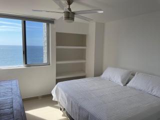 Entire penthouse with sea view in Zona Dorada - 3 bedrooms - 4