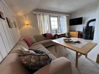 2-Bedroom Apartment With Balcony & Fireplace! - 4