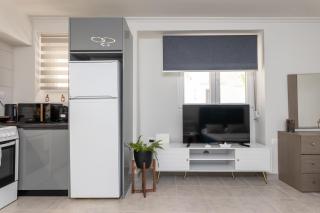 Elegant Apartment Piraeus - 7