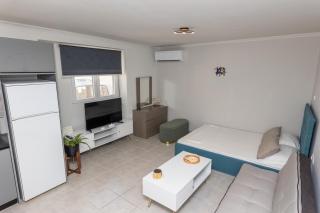 Elegant Apartment Piraeus - 3