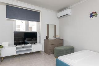 Elegant Apartment Piraeus - 1