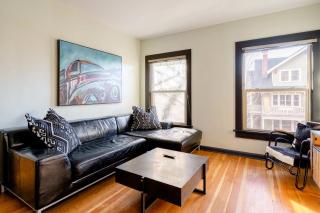 Stay Portland - Portland Classic - Walk to Local Coffee & Food - 9