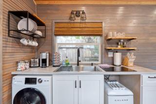 Stay Portland - Tiny Aztec - Walk to Local Shops & Restaurants - 4