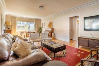 1923 Belmont House of Antiques - Coffee & Brunch - 4