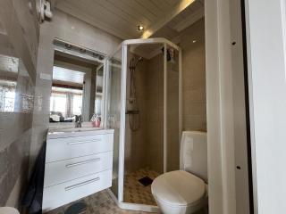 Cozy Apartment With Stunning Mountain Views - 1