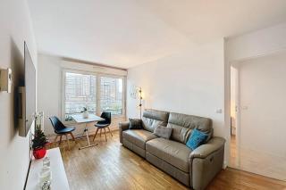 Bright apartment with views of Montmartre - 9