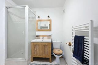 Bright apartment with views of Montmartre - 2