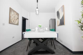 Premium Luxury Home by Anfield & City Centre - 5