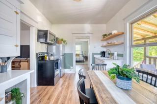 Stay Portland - Mt Tabor Retreat - Local Eateries - Shops - Bars - 5