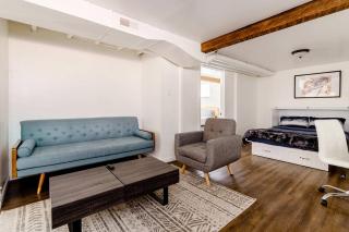 Cozy Portland Home Steps from Food - Sleeps 4 - 9