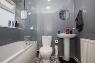 Premium Luxury Home by Anfield & City Centre - 3