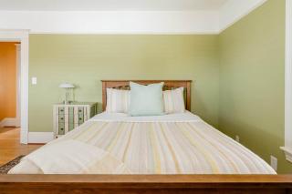 Stay Portland - Sun-filled Home in Buckman Neighborhood with 2BRs - 2