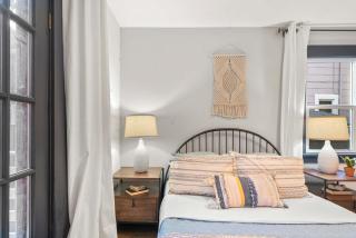 3BR House - Renovated - Parking - Fast Wifi - 1