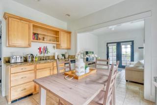 Sunnyside 1BR - Walk to Shops & Nightlife - 8