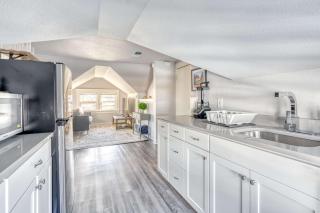 Stay Portland - Luxury Portland Gem! 99 Walk Score, New Remodel - 7