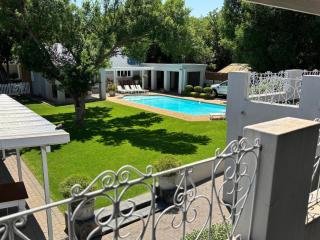 Bateleur Guesthouse - 8